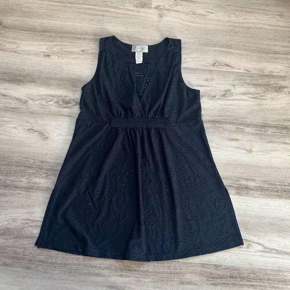 Elegant Navy vintage Lacy top